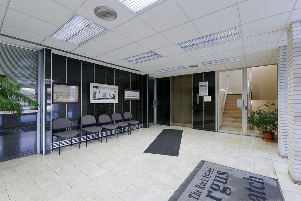The Daily Dispatch Building: 1720 5th Ave, Moline, IL 61265